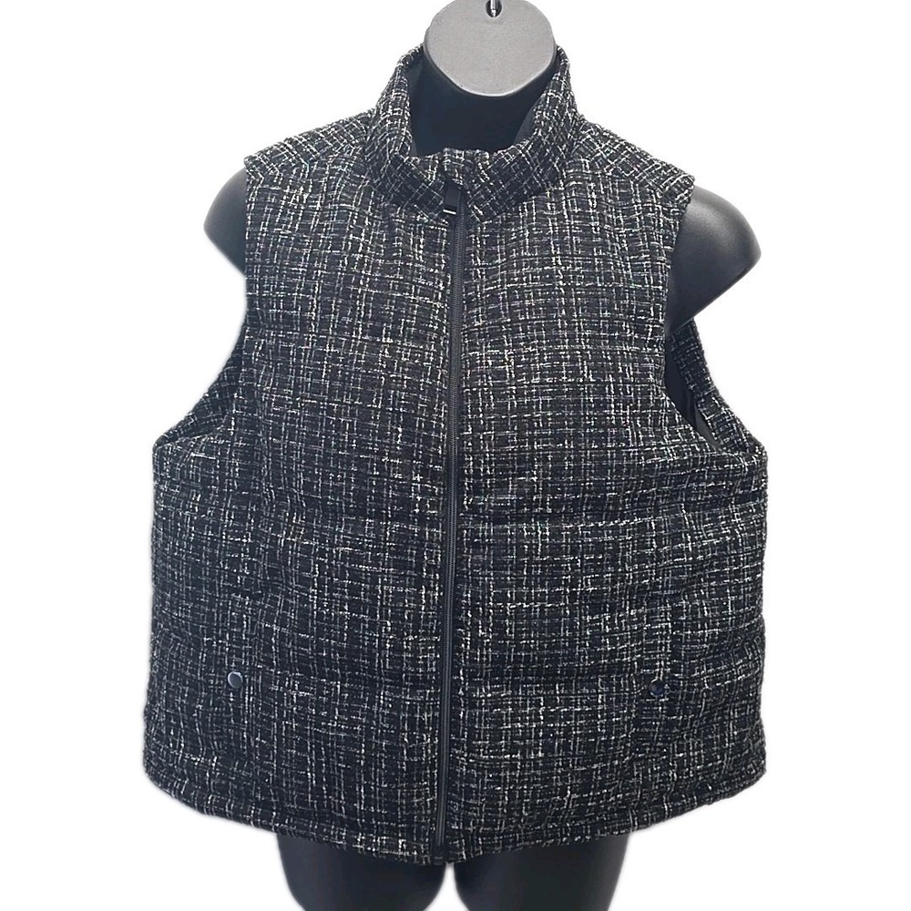 NWT Torrid Boucle Puffer Vest Black Textured Zip Front Chic Cozy Elevated sz 0